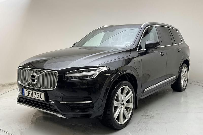 Svart Begagnad 2017 Volvo XC90 Inscription SUV | 399 900 kr (Lite dyr) - Bild 1/4