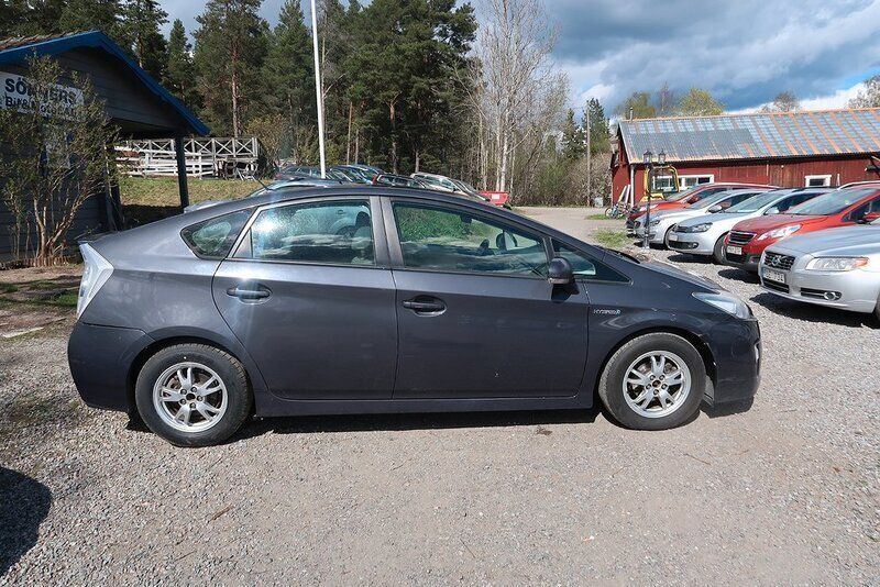 Mörkgrå Begagnad 2009 Toyota Prius Halvkombi | 89 500 kr (Marknadspris) - Bild 1/4