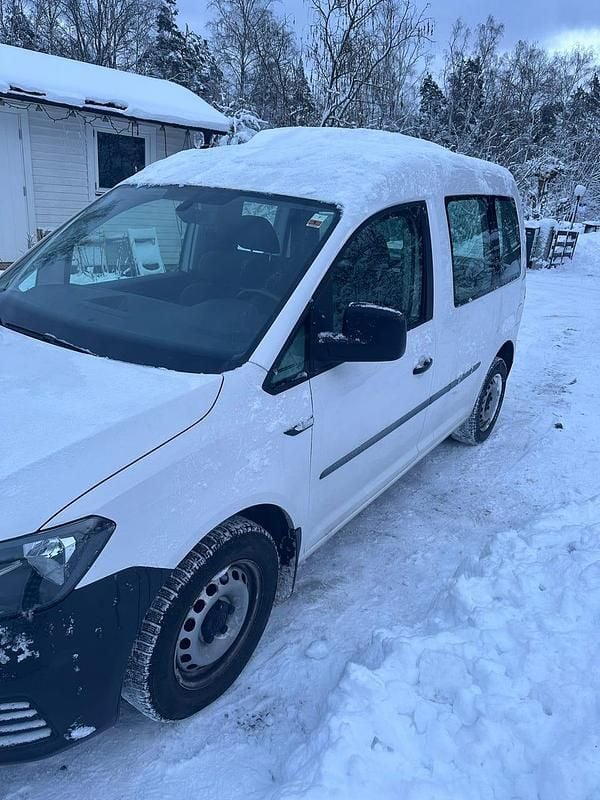 Begagnad VW Caddy 102 HK (75 kW) 2018 Minibuss