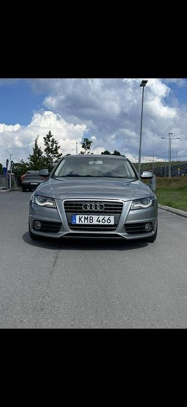 Grå Begagnad 2010 Audi A4 S-Line Kombi | 68 000 kr (Marknadspris) - Bild 1/4