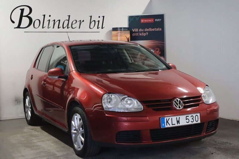 Röd Begagnad 2009 VW Golf Halvkombi | 39 800 kr (Marknadspris) - Bild 1/4