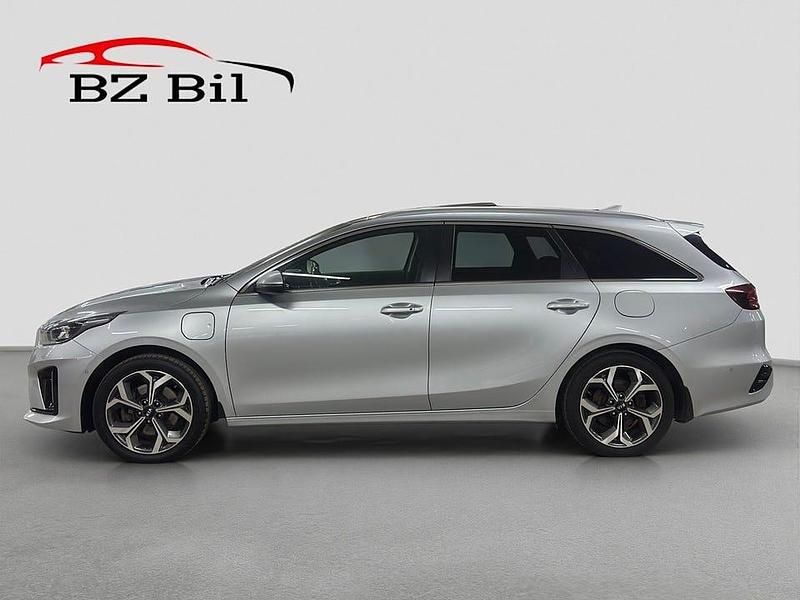Begagnad Kia Ceed Advance 141 HK (103 kW) 2020 Grå Halvkombi