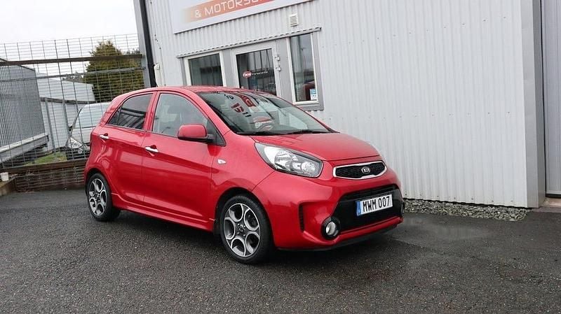 Röd Begagnad 2015 Kia Picanto Halvkombi | 109 900 kr (Lite dyr) - Bild 1/4