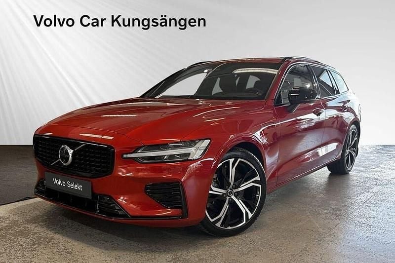 Röd Begagnad 2025 Volvo V60 Ultra Kombi | 499 900 kr - Bild 1/3