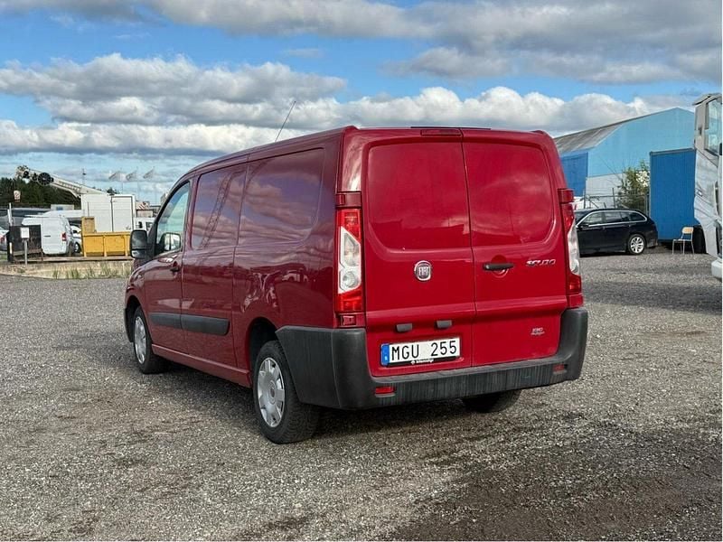 Röd Begagnad 2012 Fiat Scudo Minibuss | 54 000 kr (Superpris) - Bild 1/2