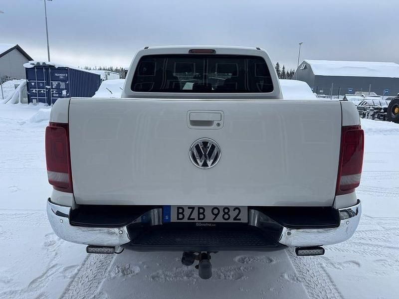 Begagnad VW Amarok Highline 180 HK (132 kW) 2014 Vit Pickup