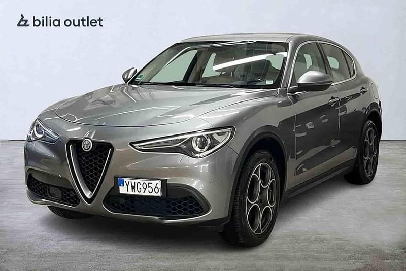 Begagnad Alfa Romeo Stelvio 2018 Grå SUV