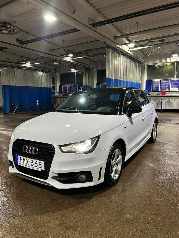 Begagnad Audi A1 Sportback 90 HK (66 kW) 2014 Metallic Halvkombi