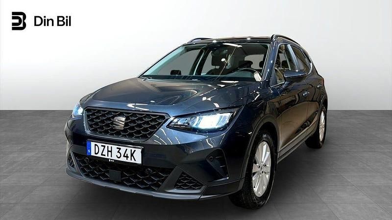 Mörkgrå Begagnad 2022 Seat Arona Style SUV | 186 900 kr (Marknadspris) - Bild 1/4
