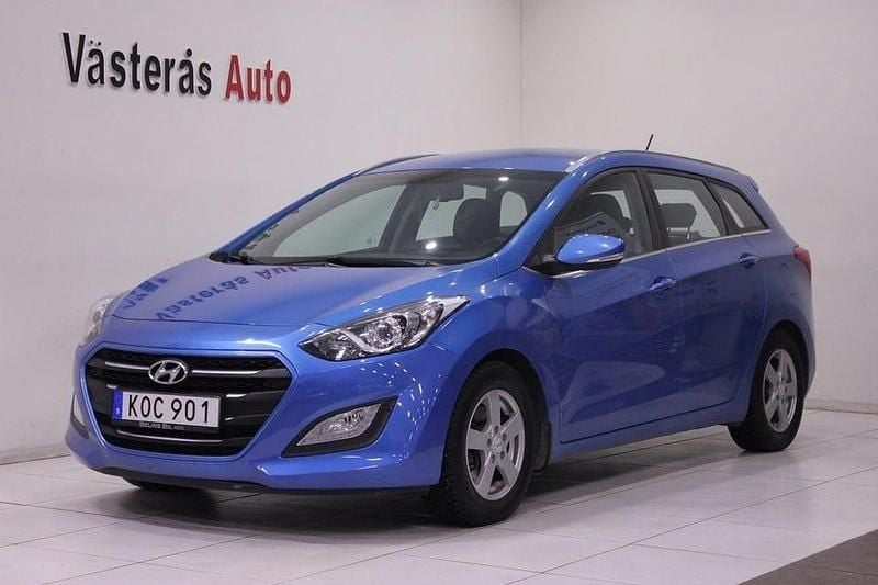 Begagnad Hyundai i30 Comfort 101 HK (74 kW) 2015 Ljusblå Kombi