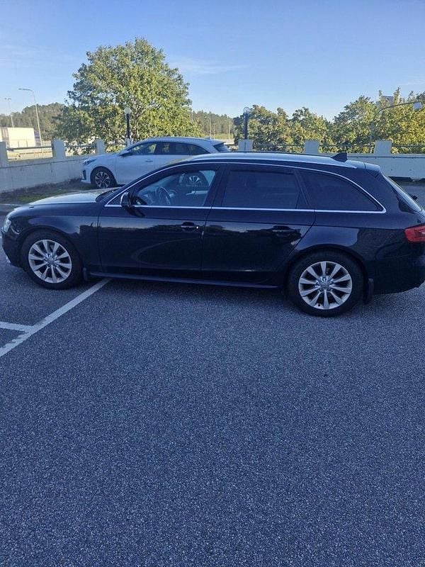 Svart Begagnad 2013 Audi A4 Kombi | 95 000 kr (Bra pris) - Bild 1/4