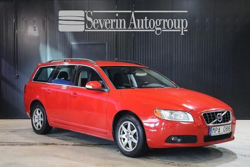 Begagnad Volvo V70 175 HK (128 kW) 2009 Röd Kombi