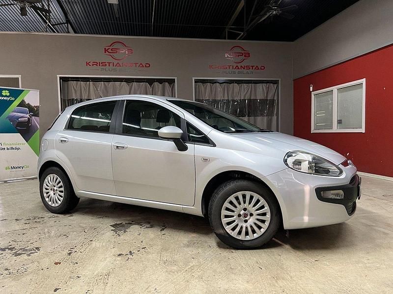 Silver Begagnad 2009 Fiat Punto Evo Dynamic Halvkombi | 36 900 kr - Bild 1/4
