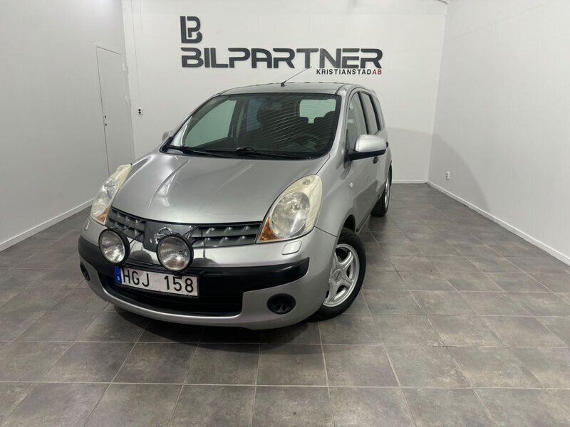 Silver Begagnad 2007 Nissan Note Minibuss | 24 990 kr (Dyr) - Bild 1/4