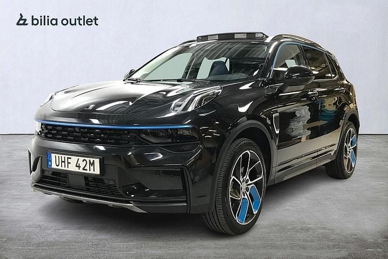 Begagnad Lynk & Co 01 261 HK (191 kW) 2022 Svart SUV