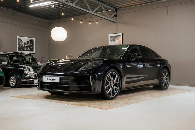 Begagnad Porsche Panamera 4S 544 HK (400 kW) 2024 Svart Sedan
