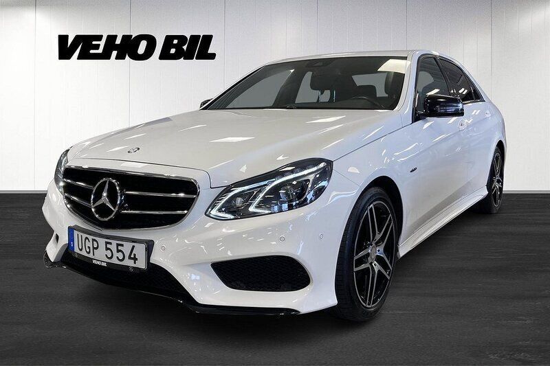 Vit Begagnad 2015 Mercedes E220 AMG line Sedan | 219 000 kr (Marknadspris) - Bild 1/4