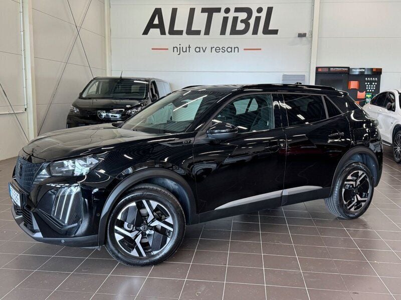 Svart Begagnad 2024 Peugeot 2008 GT SUV | 269 900 kr (Marknadspris) - Bild 1/2