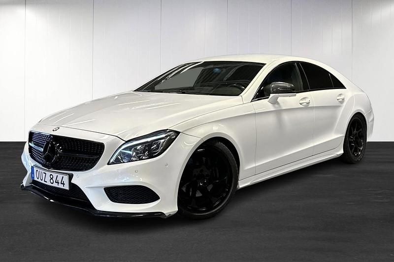 Vit (white) Begagnad 2015 Mercedes CLS220 AMG line Sportkupé | 269 000 kr - Bild 1/4