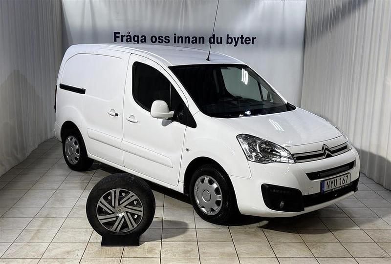 Vit Begagnad 2017 Citroën Berlingo Minibuss | 69 900 kr (Marknadspris) - Bild 1/4