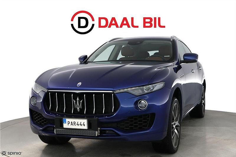 Begagnad Maserati Levante 430 HK (316 kW) 2016 Blå SUV