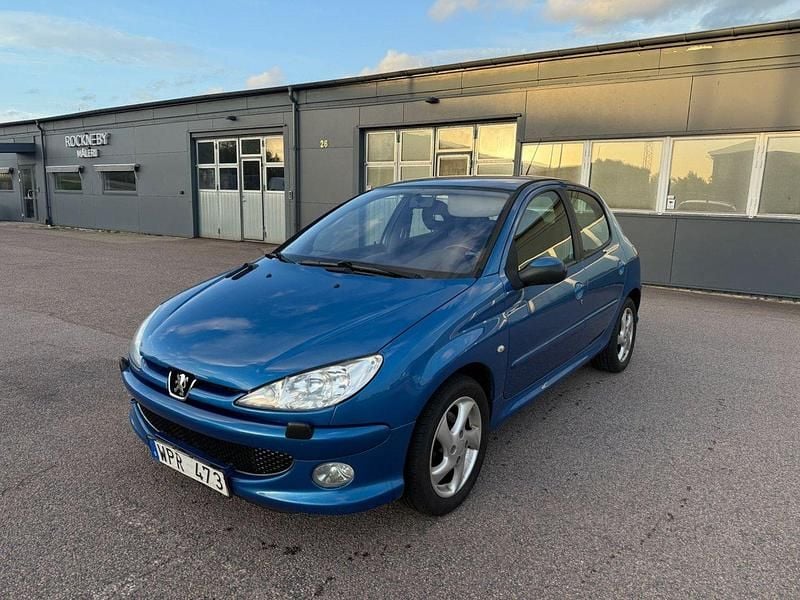 Blå Begagnad 2005 Peugeot 206 Sport Halvkombi | 24 900 kr - Bild 1/4