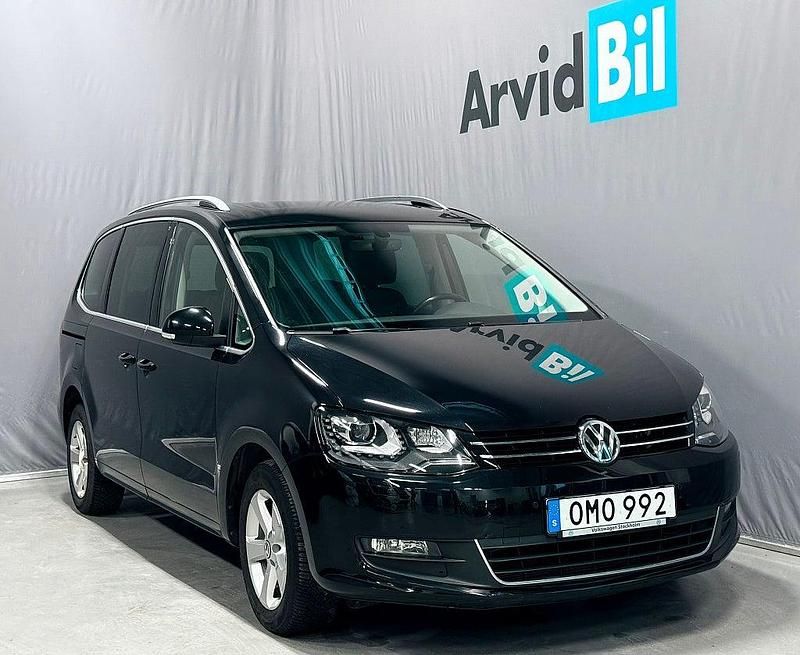 Svart Begagnad 2016 VW Sharan Minibuss | 259 000 kr (Marknadspris) - Bild 1/3