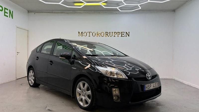 Svart Begagnad 2011 Toyota Prius | 84 900 kr (Marknadspris) - Bild 1/4