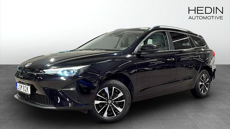 Svart (black) Begagnad 2022 MG MG5 EV Comfort Kombi | 229 900 kr - Bild 1/4