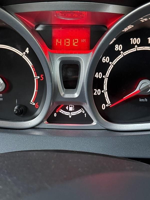 Begagnad Ford Fiesta 70 HK (51 kW) 2011 Halvkombi