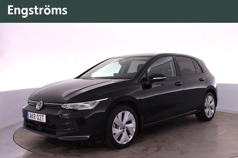 Svart Begagnad 2025 VW Golf VIII Kombi | 299 000 kr (Marknadspris) - Bild 1/4