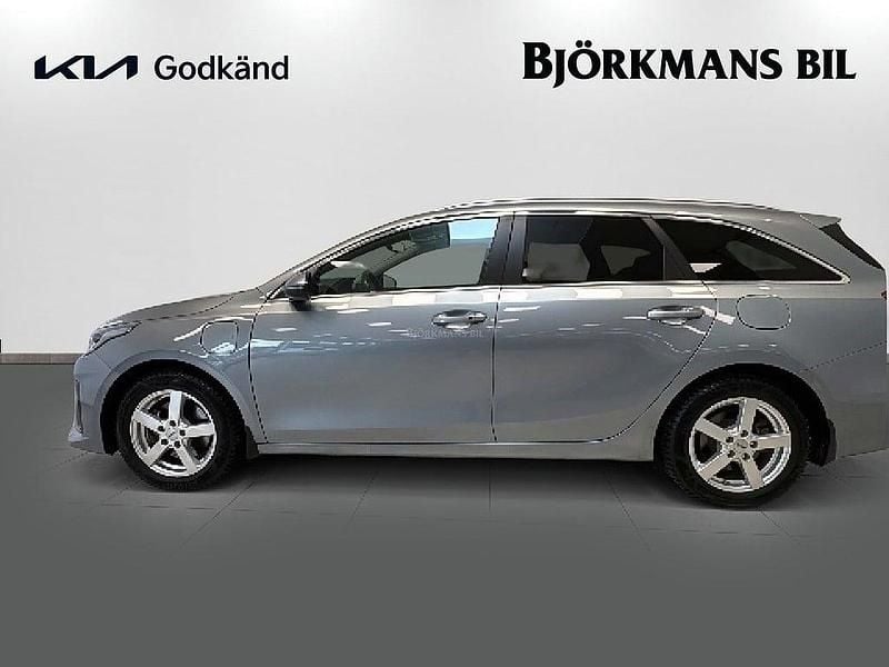 Begagnad Kia Ceed Sportswagon Advance 105 HK (77 kW) 2021 Grå Kombi