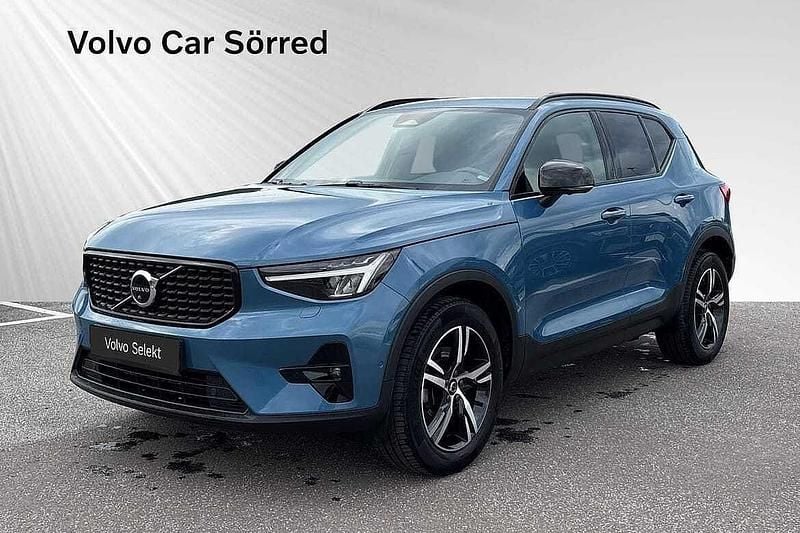 Begagnad 2023 Volvo XC40 SUV | 359 900 kr (Marknadspris) - Bild 1/3