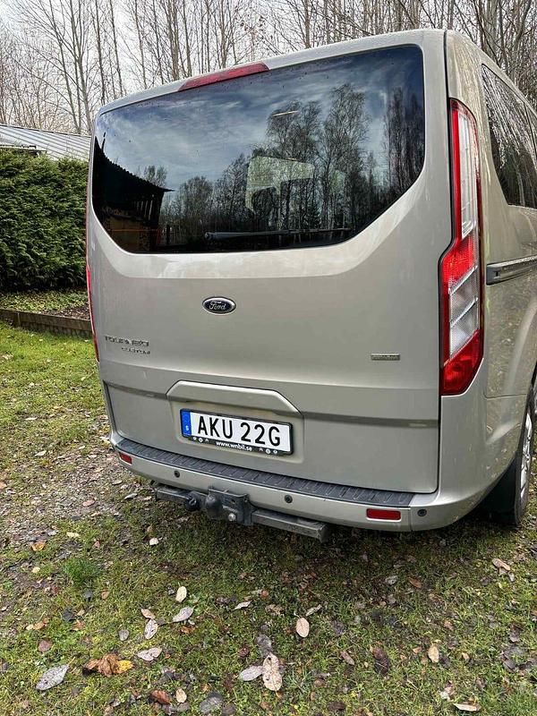 Begagnad 2013 Ford Tourneo Minibuss | 100 000 kr - Bild 1/4