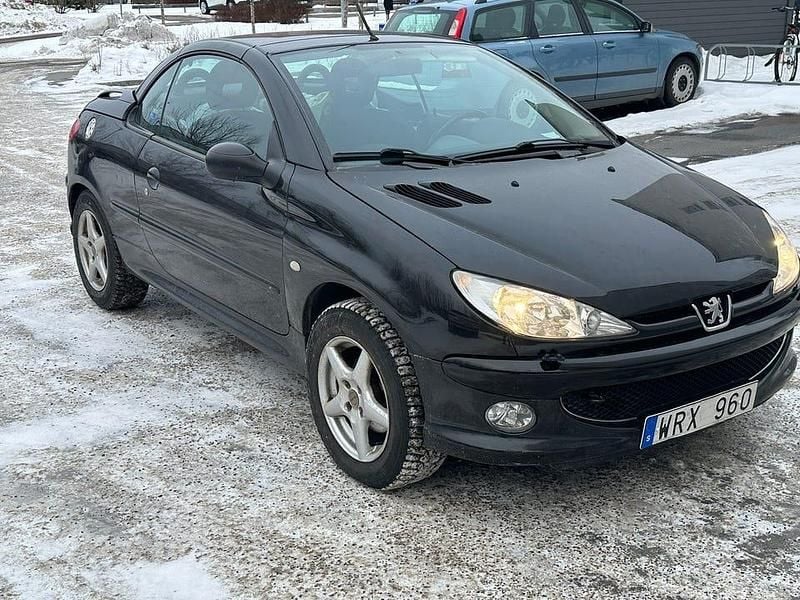 Begagnad Peugeot 206 CC 109 HK (80 kW) 2005 Cab