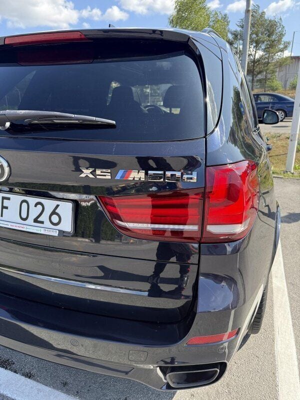 Svart Begagnad 2014 BMW X5 M Sport SUV | 319 000 kr (Marknadspris) - Bild 1/4