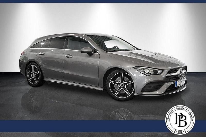 Mörkgrå (grå) Begagnad 2019 Mercedes CLA200 AMG Kombi | 299 900 kr (Lite dyr) - Bild 1/4