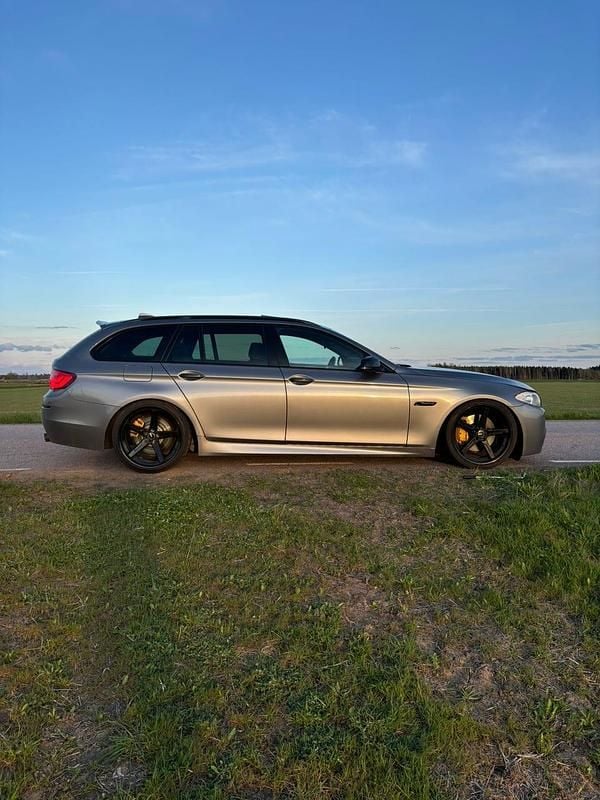Begagnad 2012 BMW 535 M Sport Kombi | 180 000 kr (Marknadspris) - Bild 1/4