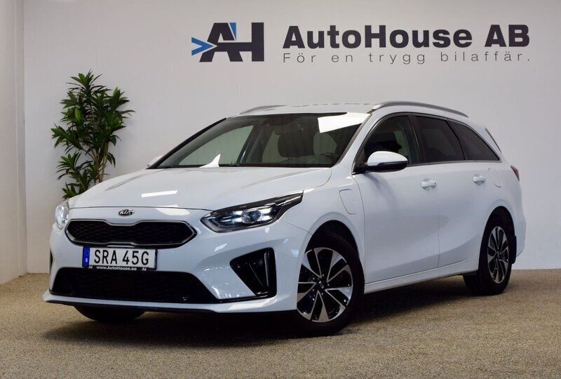 Vit Begagnad 2021 Kia Ceed Sportswagon Advance Kombi | 179 000 kr (Superpris) - Bild 1/4
