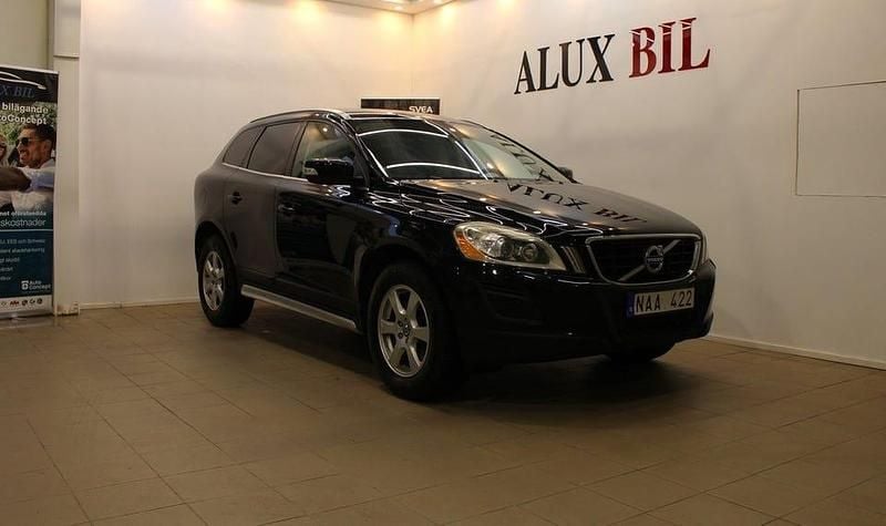 Svart Begagnad 2013 Volvo XC60 Summum SUV | 109 900 kr - Bild 1/4