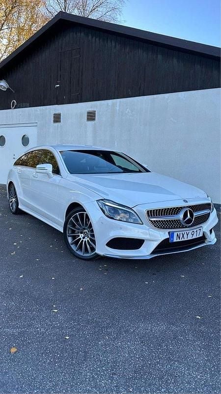 Vit Begagnad 2017 Mercedes CLS350 Shooting Brake AMG Kombi | 234 900 kr - Bild 1/4
