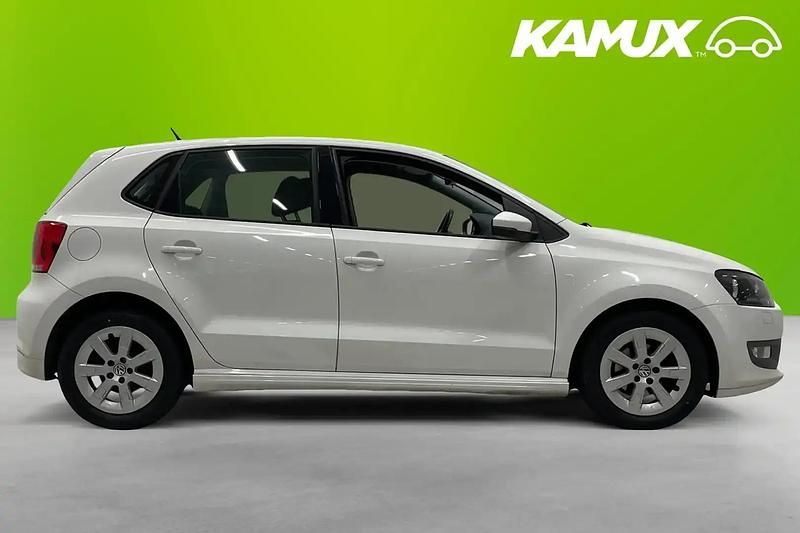 Begagnad VW Polo 75 HK (55 kW) 2011 Vit Halvkombi