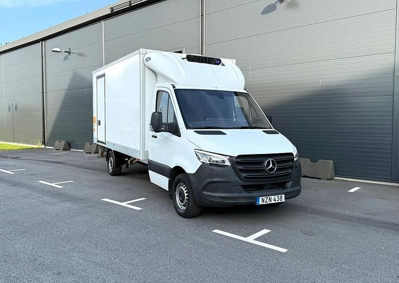 Vit Begagnad 2021 Mercedes Sprinter Van | 237 375 kr (Bra pris) - Bild 1/4