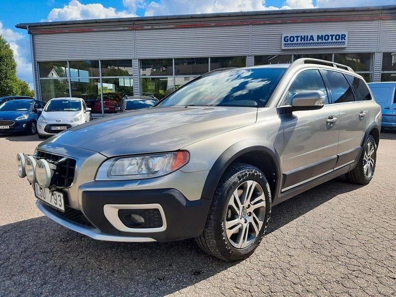 Ljusbrun (brun) Begagnad 2012 Volvo XC70 Summum SUV | 99 900 kr (Marknadspris) - Bild 1/4