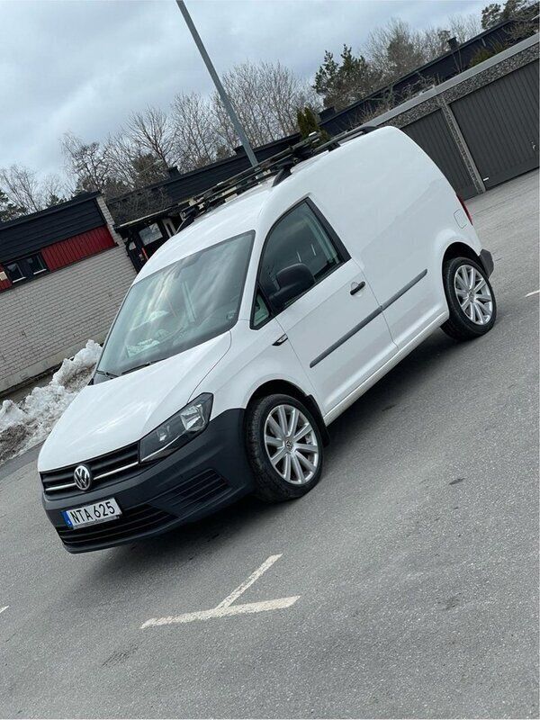 Vit Begagnad 2018 VW Caddy Minibuss | 115 000 kr (Marknadspris) - Bild 1/2