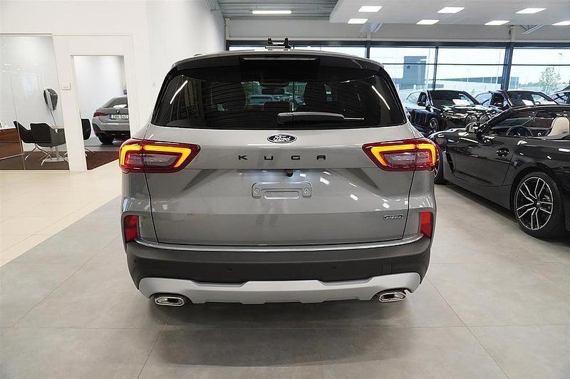 Ny Ford Kuga Active 243 HK (178 kW) 2025 Grå SUV
