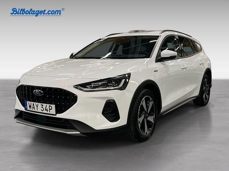Vit Begagnad 2024 Ford Focus Active Kombi | 259 800 kr (Marknadspris) - Bild 1/4