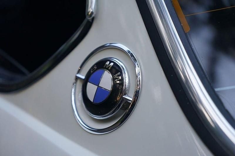 Begagnad BMW E9 200 HK (147 kW) 1972 Vit Sportkupé