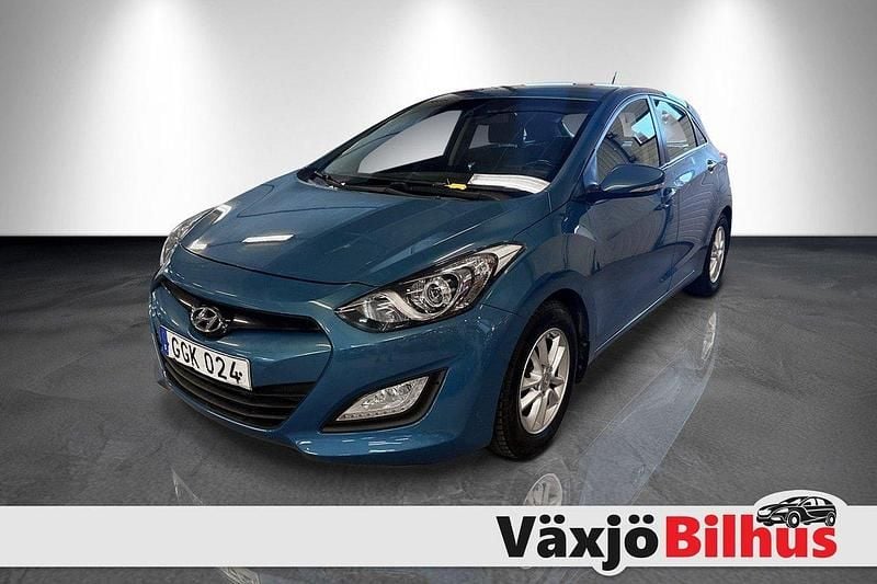 Ljusblå Begagnad 2014 Hyundai i30 Halvkombi | 89 900 kr (Lite dyr) - Bild 1/4