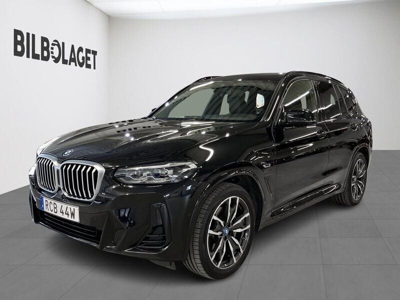 Svart Begagnad 2021 BMW X3 M Sport SUV | 439 500 kr (Marknadspris) - Bild 1/4